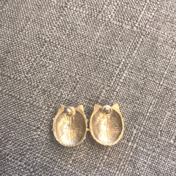 [Send Offers] Pearl Owl Earrings 🦉 - Picture 3 of 4